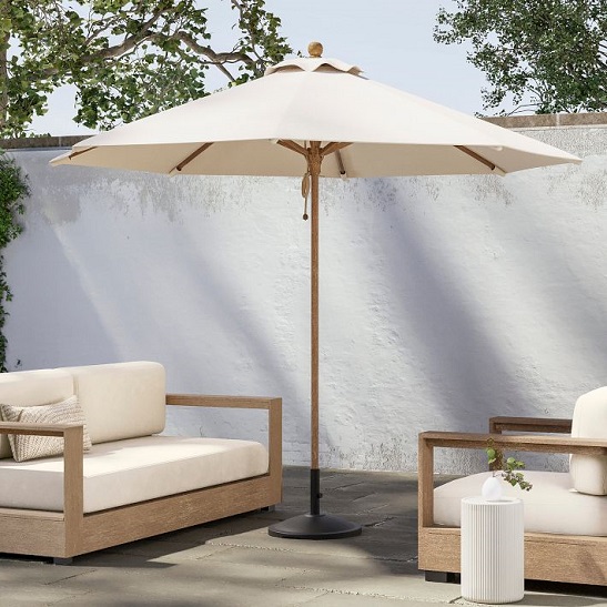 🌟 تضمین کیفیت و نصب حرفهای تیم ما با سالها تجربه در زمینه اجرای چتر، تمام مراحل نصب را مطابق استانداردهای روز دنیا انجام میدهد. از تثبیت پایهها تا تنظیم دقیق زاویه پارچه، همه چیز با دقت و رعایت ایمنی کامل انجام میشود تا چتر شما نه تنها زیبا بلکه مقاوم و بادوام باشد. 🎨 تنوع طراحی و شخصیسازی محیط با اجرای چتر حرفهای میتوانید طرح و رنگ چترها را مطابق سلیقه و دکور محیط خود انتخاب کنید. تیم ما قادر است ترکیبی از چترهای ثابت، متحرک و جمعشونده را در فضا نصب کند تا فضای باز شما جلوهای منحصر به فرد و مدرن پیدا کند. 💼 راهکارهای تجاری و اقتصادی برای کافیشاپها، رستورانها و فضاهای تجاری، اجرای چتر نه تنها راحتی و سایه دلنشین فراهم میکند، بلکه سرمایهگذاری اقتصادی محسوب میشود. چترهای نصب شده توسط تیم ما طول عمر بالا دارند و نیاز به تعمیرات مکرر را به حداقل میرسانند، تا شما بتوانید تمرکز خود را روی تجربه مشتریان بگذارید.